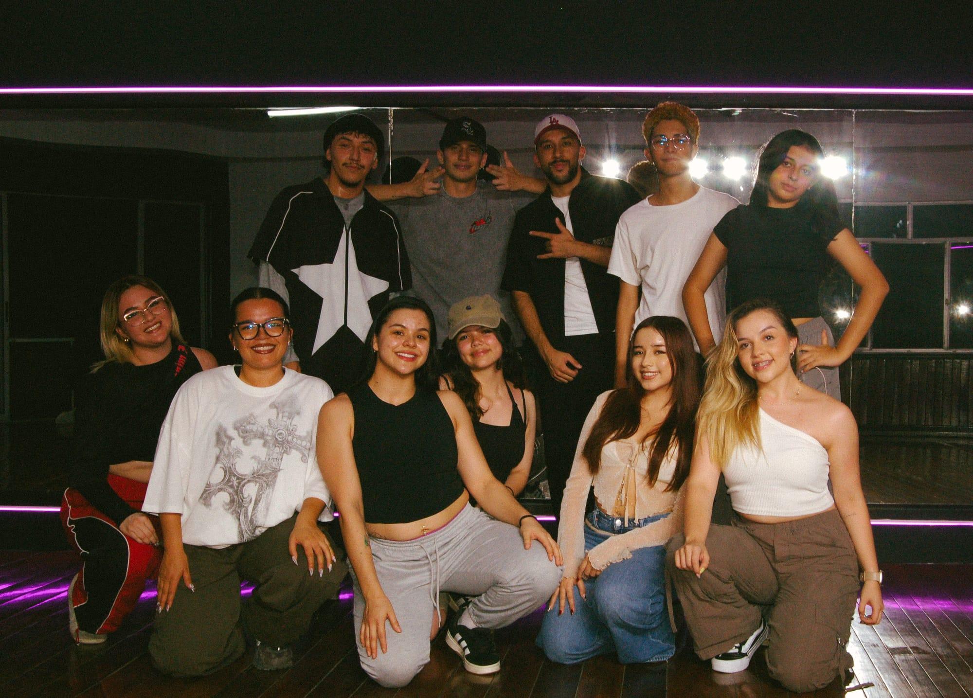 El equipo de Groovology en el estudio